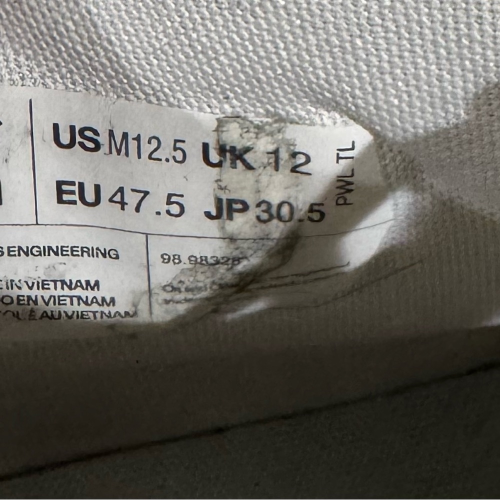 On Cloud The Roger Clubhouse Mid M
White/Sand (Size 12.5) - Picture 8 of 9